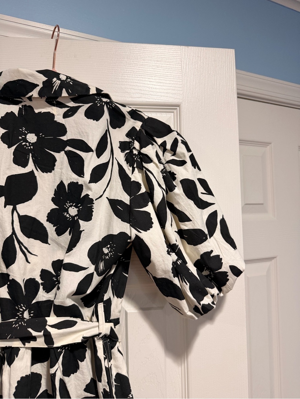 Jessica Simpson Black & White Floral Puff-Sleeve Mini Dress - Picture 7 of 7